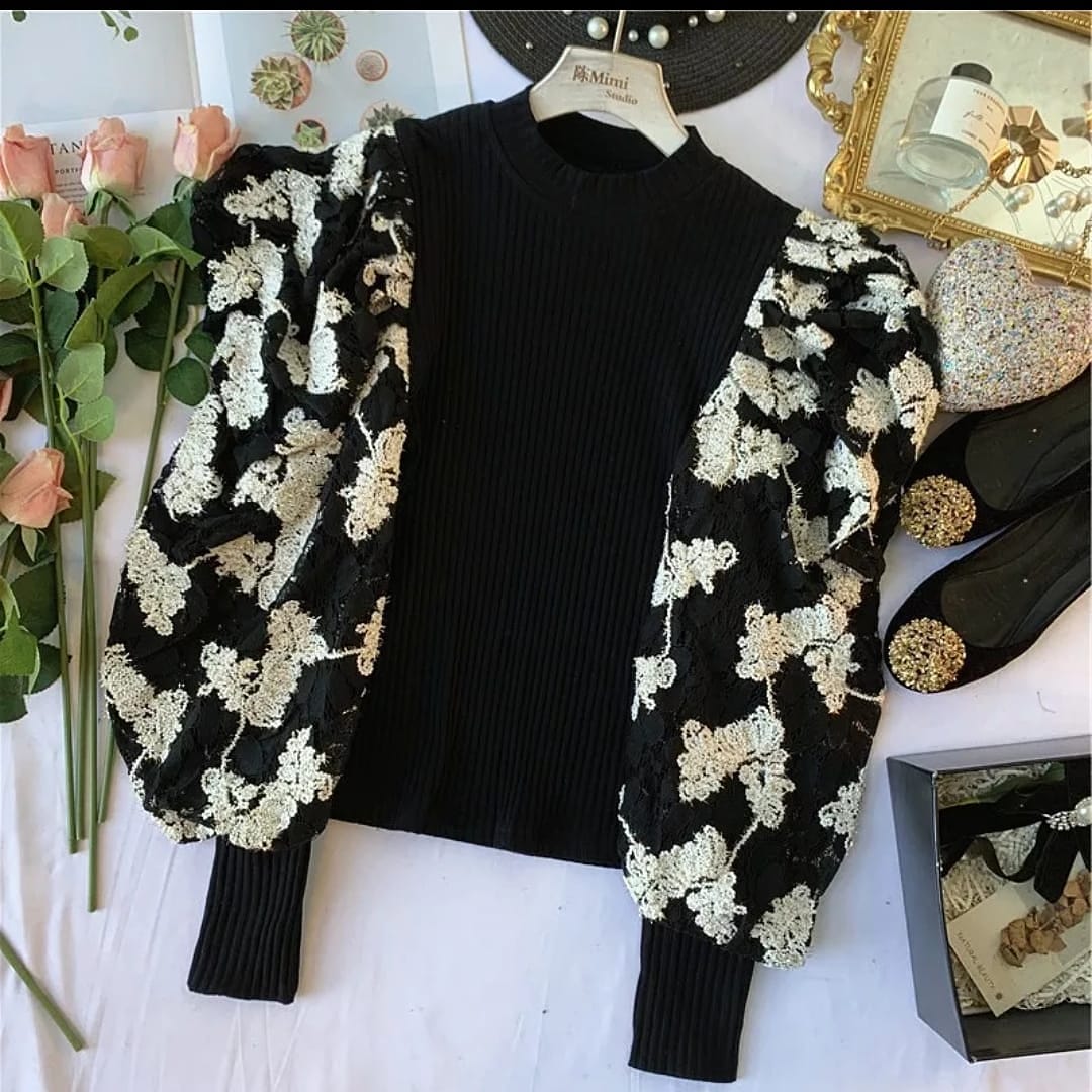 Blubbe Sleeve's Black and White